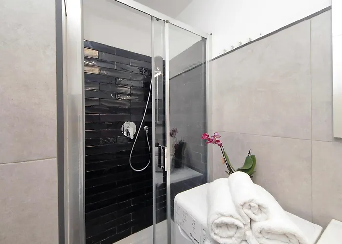 Neo Urbis Art Aparts Apartment